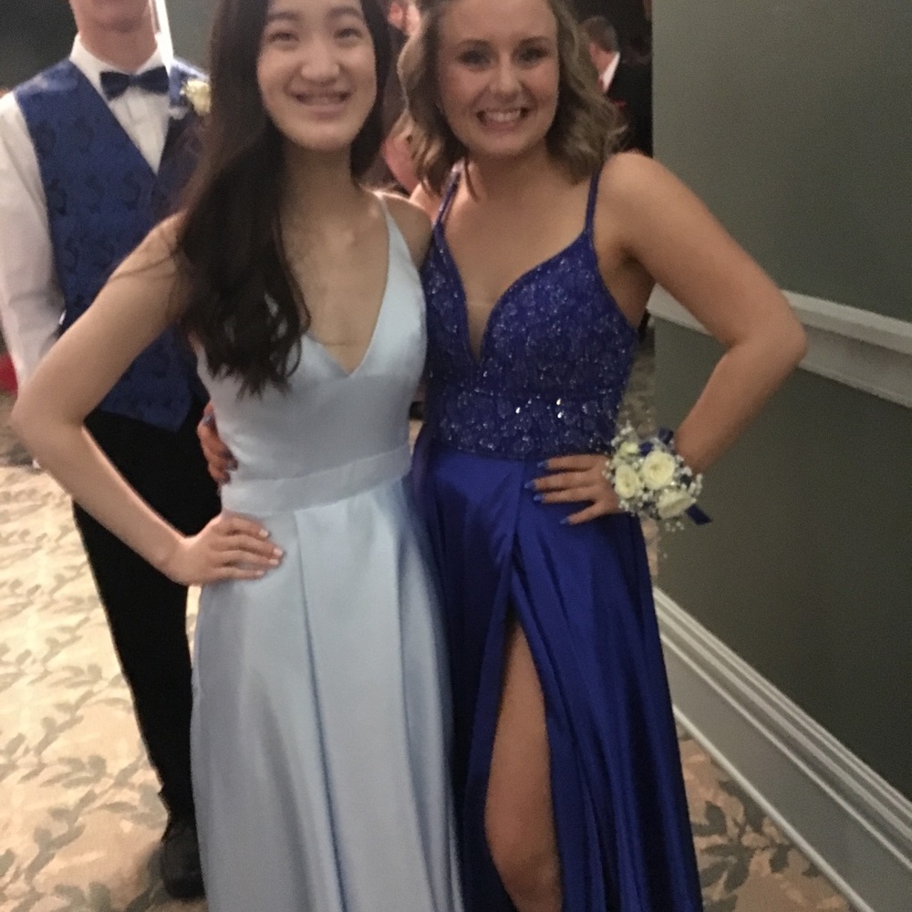 PROM DRESS - Picture 4 of 5